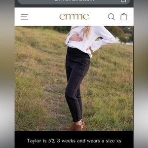 Emme maternity pants in black. Size small.